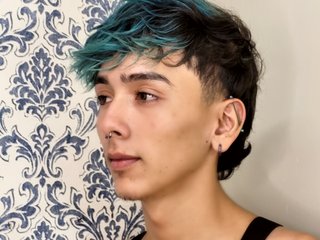 I'm 19 Yrs Old, My BongaCams Model Name Is DareckMora