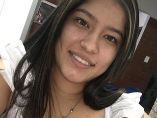 I'm 18! A Live Webcam Appealing Chick Is What I Am! My BongaCams Name Is Misscute4u