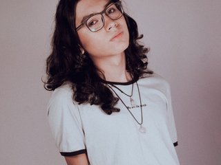 I Am A Brunette! Medellin Is Where I Live 2