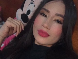 A Camwhoring Eye-catching Hottie Is What I Am! I Am A Brunette! I'm 22