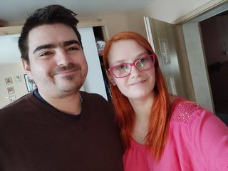 We Are A Live Chat Eye-catching Set, We Are 28 And We Are Redhead
