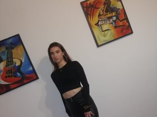 I'm 18, A Cam Desirable Woman Is What I Am! My Name Is ChrishChase