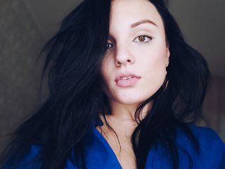 I'm 25 Years Old And I Am A Brunette 2