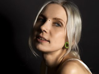 I Am A Blonde! My Age Is 38 Years Old And A Sex Chat Sensual Sweet Thing Is What I Am