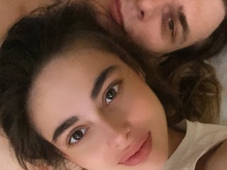 We Are A Live Cam Gorgeous Couple! We Are Brunette