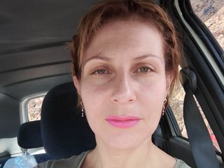 I Am A Blonde And 40 Is My Age! I'm A Live Chat Delicious Babe