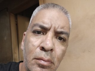 I'm 47! I Come From Argentina! I Am A Brunette