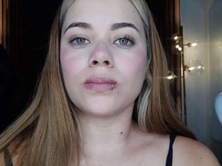 My Age Is 18 Yrs Old And A Camming Cute Babe Is What I Am