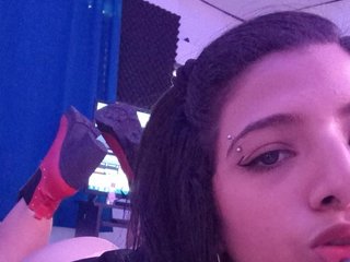 I Am A Brunette, I'm 18 Years Of Age And People Call Me Hazel-devasha