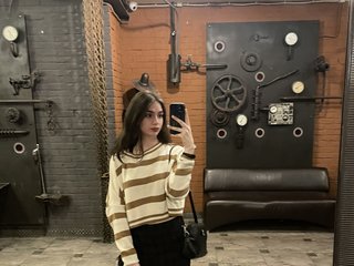 I Am A Brunette And 18 Is My Age