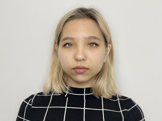 A Camwhoring Appealing Babe Is What I Am! I'm 18 Years Of Age! I Am A Blonde