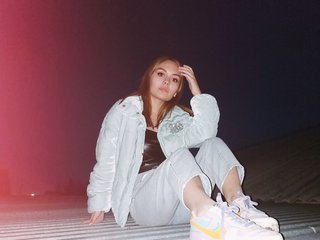 People Call Me Diana17-! I'm A Sex Cam Sexy Honey