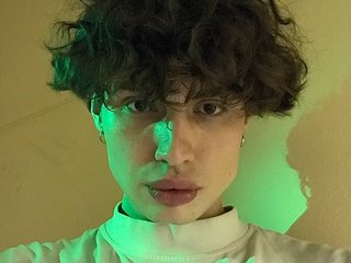 At BongaCams People Call Me SexyAdamGay! 18 Is My Age