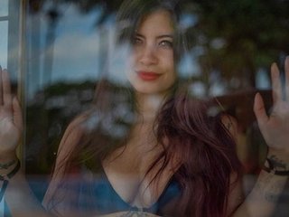 I'm 19 Years Of Age And I Live In Villavicencio, At BongaCams I'm Named Bluediamond-3