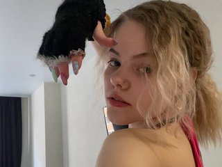 My Age Is 19 Yrs Old! I'm A Live Chat Attractive Gal