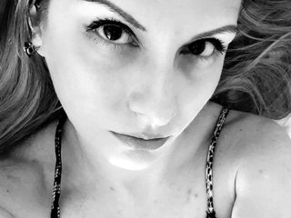 I'm A Live Cam Lovely Gal And My Age Is 32 Years Old