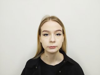 I'm 18 Yrs Old And People Call Me FemiHenik! I'm A Sex Webcam Sensual Female