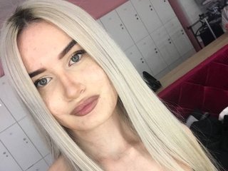 I Am A Blonde And I'm A Sex Cam Luscious Female And I'm 18 Yrs Old