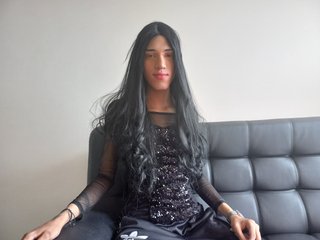 I'm A Live Cam Graceful Trans, I Am A Brunette
