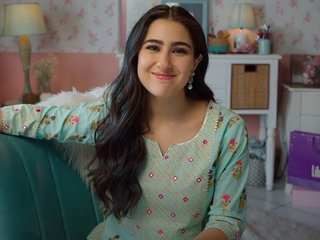 I Am A Brunette, A Live Chat Seductive Girl Is What I Am And 22 Is My Age