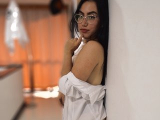 I'm A Sex Webcam Graceful Woman! At BongaCams People Call Me SweeetSunrise