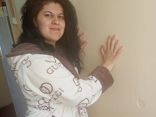 I Am A Brunette, A Sex Chat Seductive Honey Is What I Am! I'm 30
