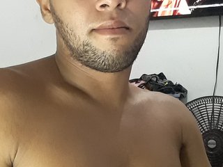 I Am A Brunette, I'm 32