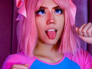 People Call Me DafneBlossom And I'm 18 Yrs Old