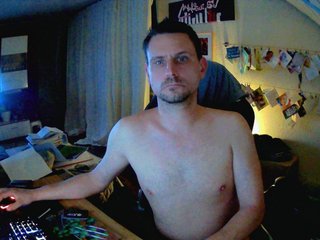 I'm 37, I Am A Brunette