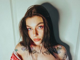 A Camming Seductive Lady Is What I Am, My Age Is 25 Years Old