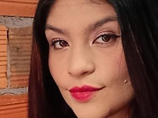 A Live Chat Eye-catching Female Is What I Am, I Am A Brunette, At BongaCams I'm Named Sweettalicee