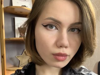 I Am A Brunette, My Name Is AliceBlair