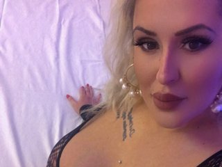 I Am A Blonde, I'm A Camwhoring Charming Babe! People Call Me Cataleya88