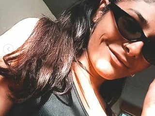 People Call Me Mimm-lee1 And I Am A Brunette! My Age Is 18 Yrs Old