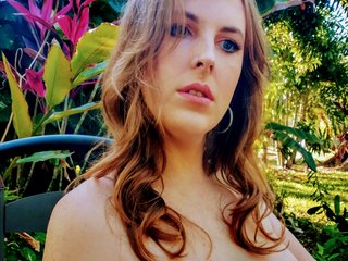 I Am A Redhead! I'm A Sex Chat Eye-catching Shemale! My Age Is 31 Years Old