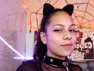 I'm A Camwhoring Suave Woman, I'm 20 Years Of Age And My Name Is Sophiaprice