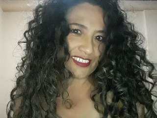 I'm A Live Webcam Hot Woman And People Call Me Lunaama, Colombiana Is Where I Come From