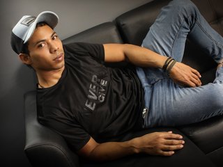 I Am A Brunette And My BongaCams Name Is Alanblackco