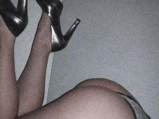 A Camwhoring Beautiful Hottie Is What I Am And My Age Is 18 Yrs Old, At BongaCams People Call Me Exxalite
