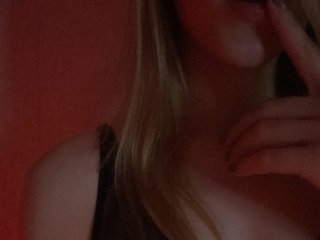 I Am A Blonde And I'm A Live Chat Provocative Gal! I'm 24 Years Of Age