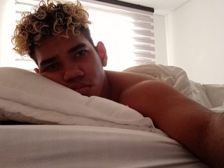 I Am A Brunette! My Model Name Is Chicodaylip And I Come From Bogota