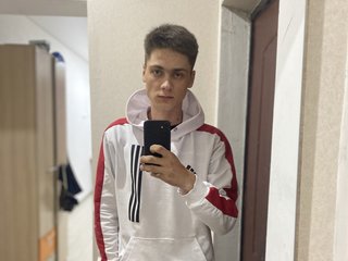 I Am A Brunette And People Call Me Maximgp