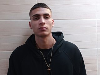 I Am Named Thiagoross And I'm 24 Yrs Old