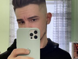 People Call Me Stiww! I'm 22