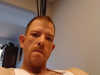 Vancouver Is Where I Live And At BongaCams I'm Named YourManWhore And I Am A Redhead