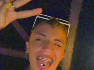 At BongaCams People Call Me AndyBrownfas, 20 Is My Age And I Am From MedellÃ­n