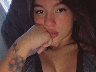 At BongaCams People Call Me Emily-SC, A Cam Appealing Lady Is What I Am