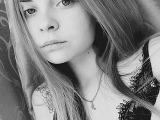 A Live Cam Delectable Gal Is What I Am, People Call Me Anzela751! I Am A Blonde