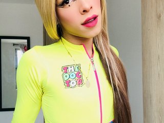 I'm 19, I Live In Colombiana And I Am A Blonde