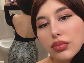 I Am A Brunette And I'm 18 Years Old! My BongaCams Name Is JulKitt